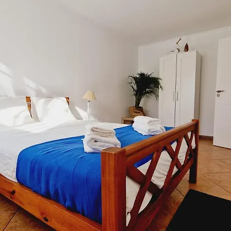 Дом отдыха Lazaro House Фару